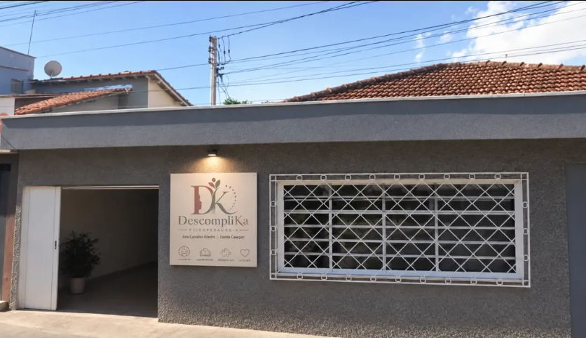 Fachada da DescompliKa Psicopedagogia na Praça Capitão Mário Rodrigues, 116, Centro, São José do Rio Pardo